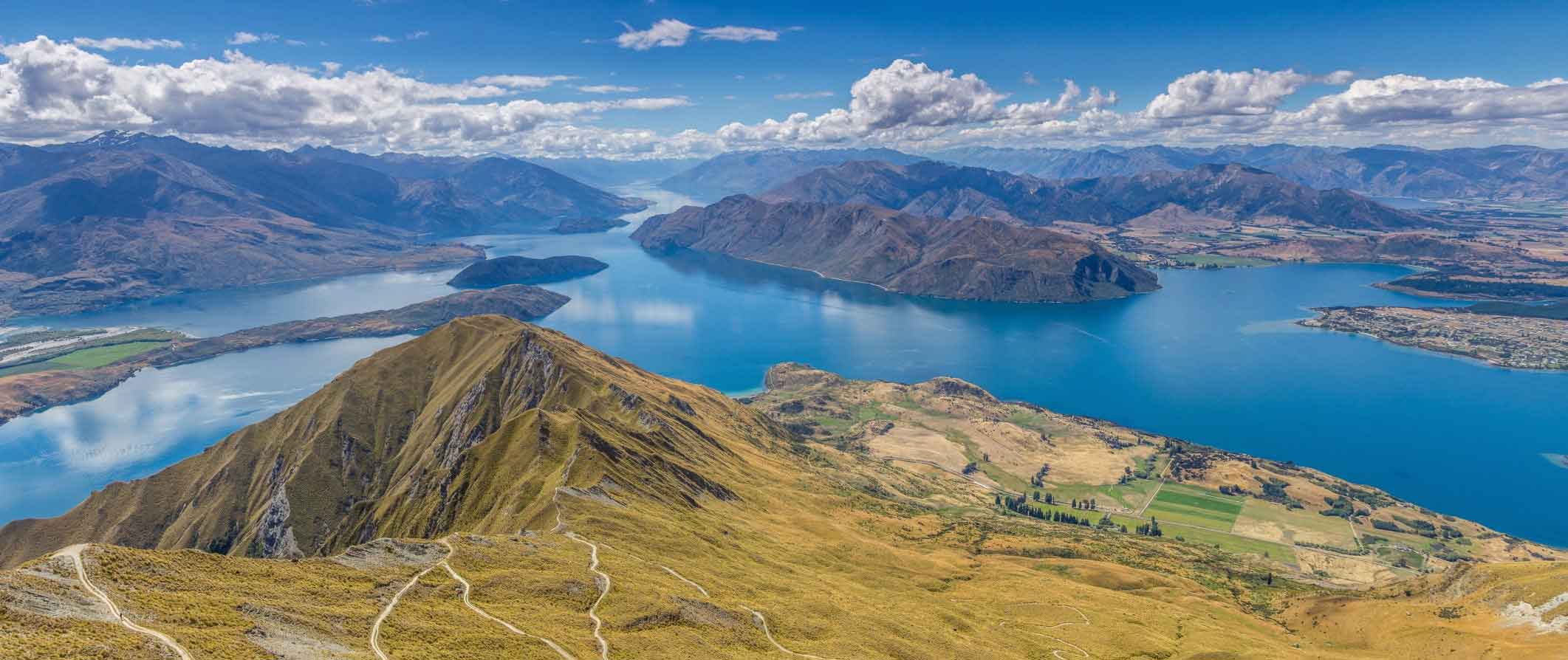 accommodation in Te Anau, view over Fiordland